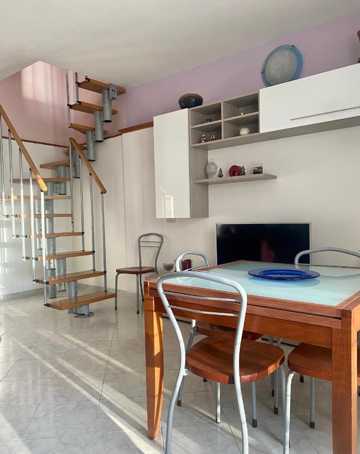 Apartment Tirreno Tirrenia Extérieur photo