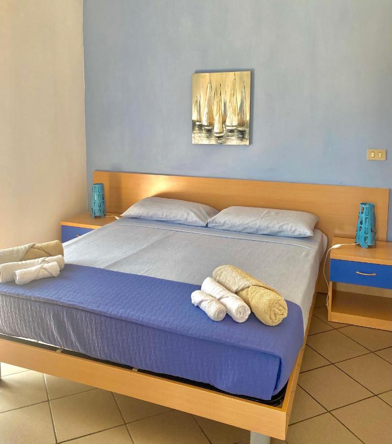 Apartment Tirreno Tirrenia Extérieur photo